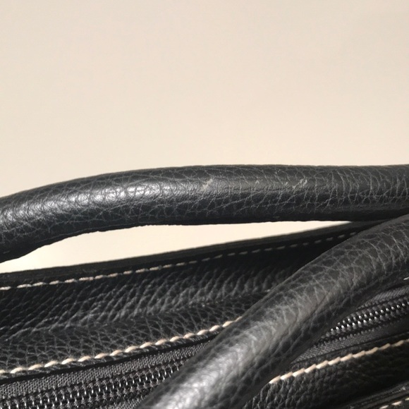 Authentic Giorgio G(ucci) Leather Shoulder Bag - Picture 5 of 8